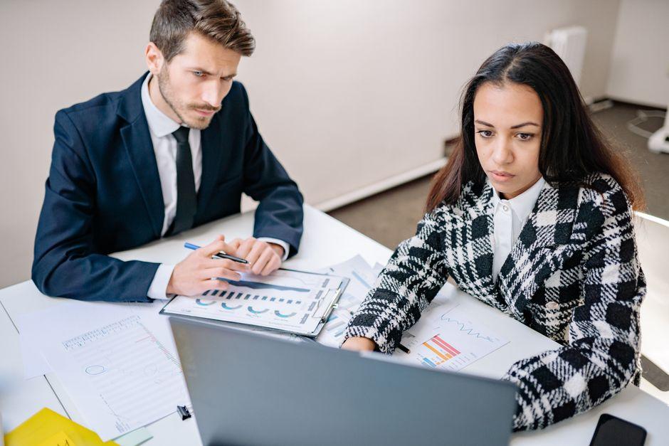 Therefore, managers gain a clearer view of daily performance and can act sooner.
