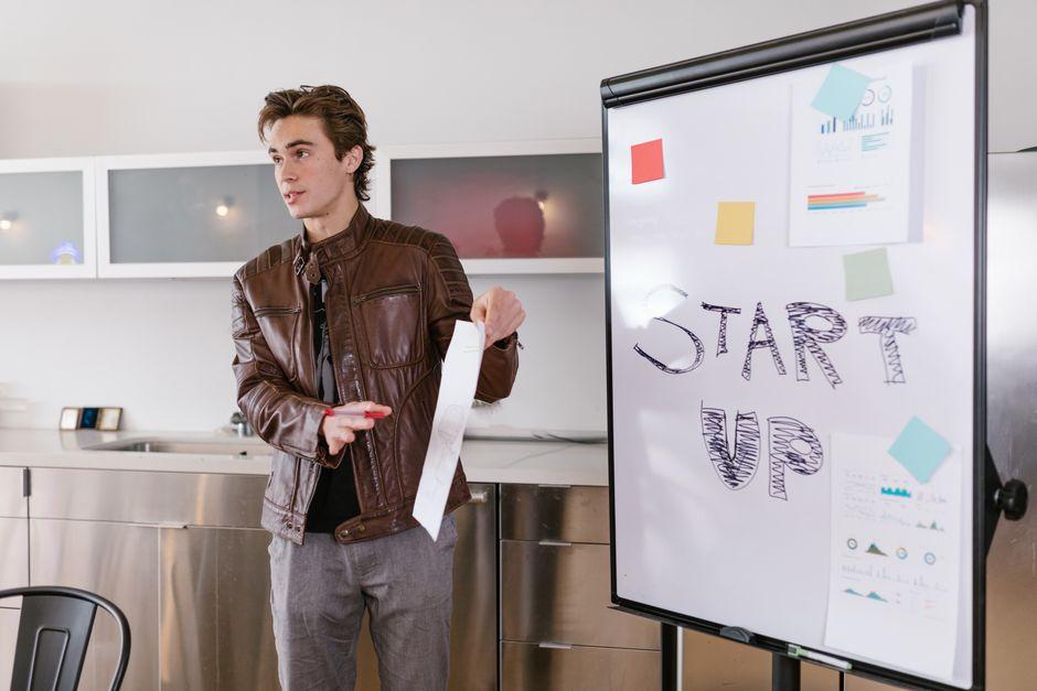 A cloud consulting company mumbai can help a startup make better technology choices from the beginning.